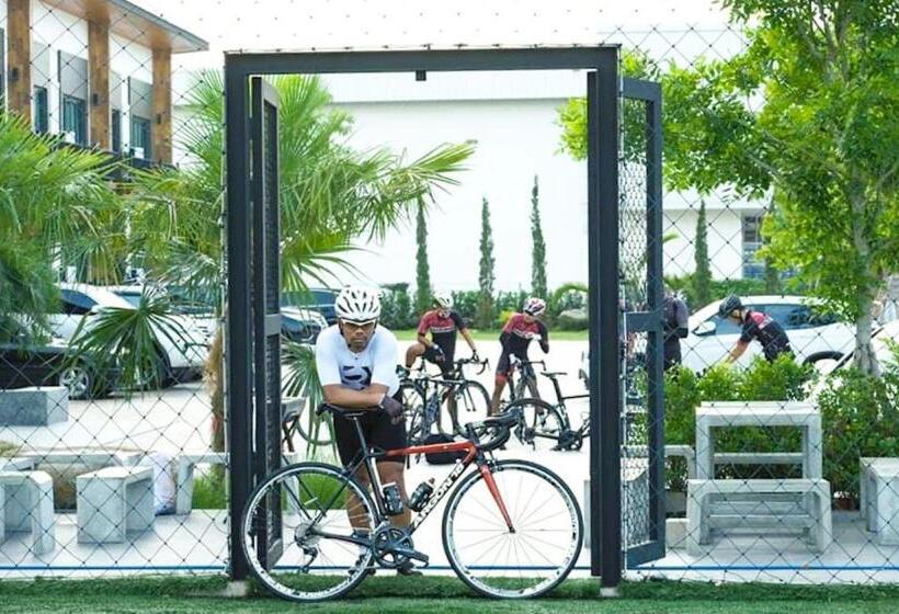 The Rest Hotel ประจวบ