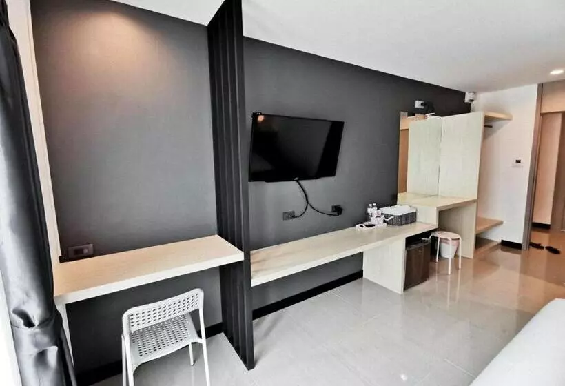 The Rest Hotel   ประจวบ