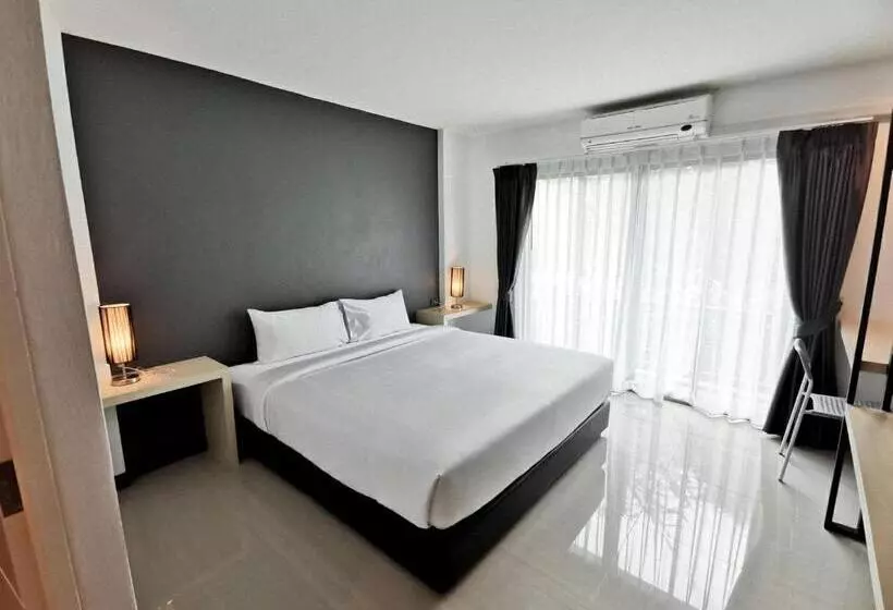The Rest Hotel   ประจวบ
