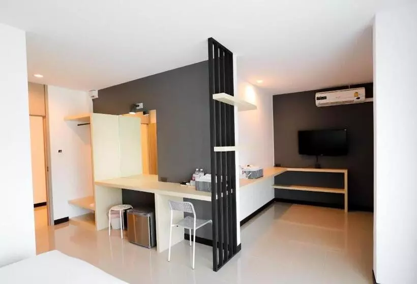 The Rest Hotel   ประจวบ