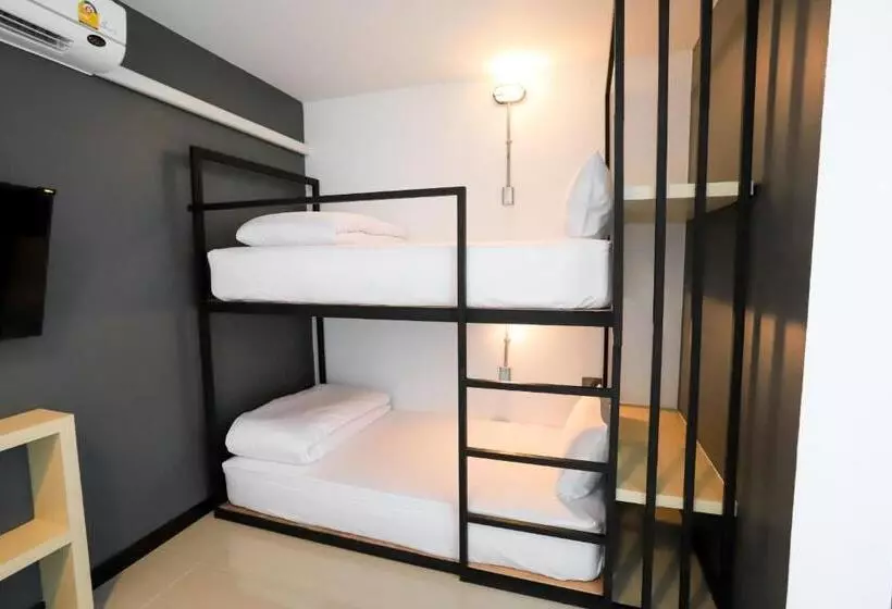The Rest Hotel   ประจวบ