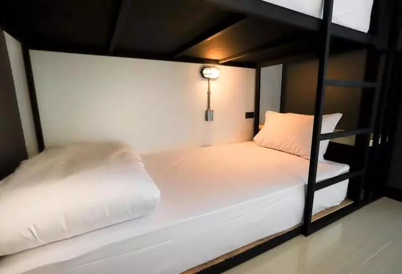 The Rest Hotel   ประจวบ