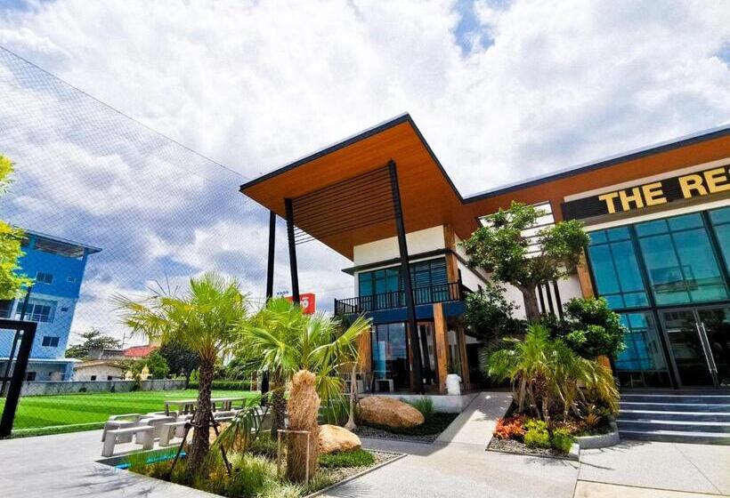 The Rest Hotel ประจวบ