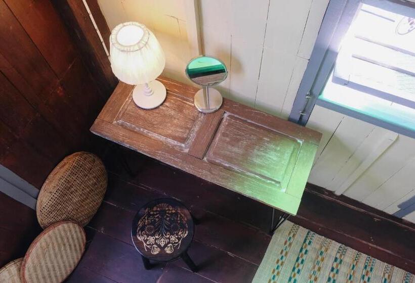 Bed and Breakfast บ้านเสงี่ยม มณี Baan Sa Ngiam Manee