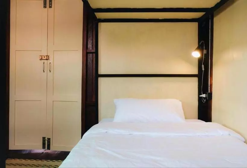 Aamiaismajoitus (B&B) บ้านเสงี่ยม มณี Baan Sa Ngiam Manee