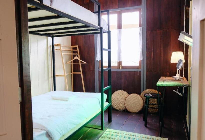 Bed and Breakfast บ้านเสงี่ยม มณี Baan Sa Ngiam Manee