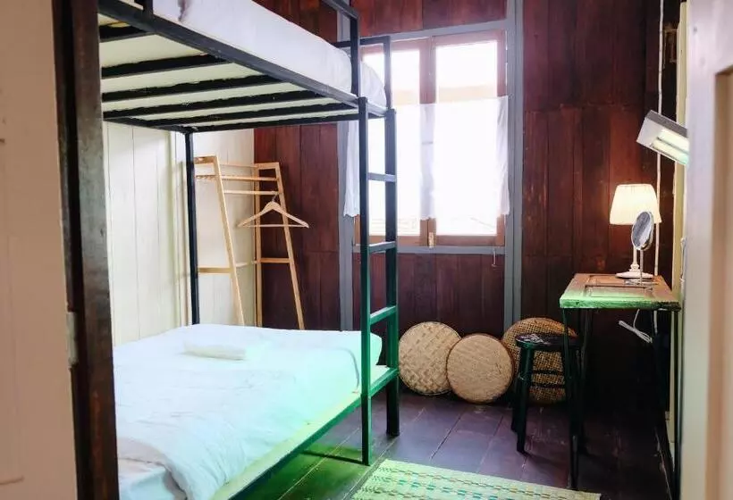 Aamiaismajoitus (B&B) บ้านเสงี่ยม มณี Baan Sa Ngiam Manee