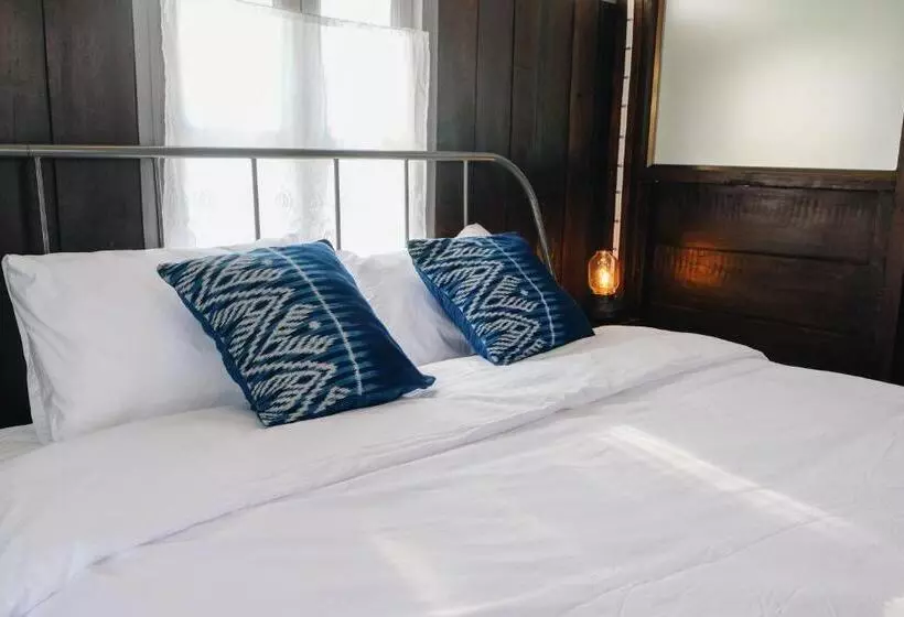 Aamiaismajoitus (B&B) บ้านเสงี่ยม มณี Baan Sa Ngiam Manee