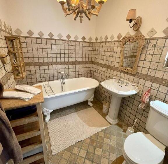 مبيت وإفطار Chambre Fiora