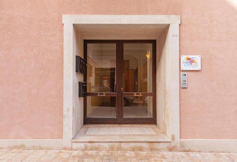 تختخواب و صبحانه Melody Room