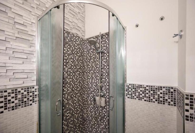 تختخواب و صبحانه Melody Room