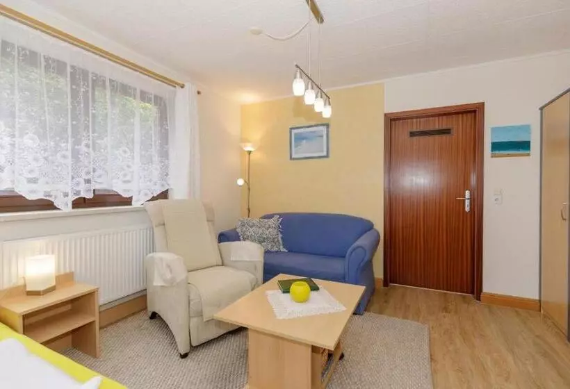 Fewo Molli Mit Terrasse In Kühlungsborn