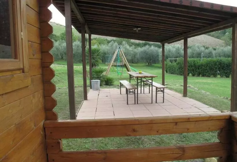 ホテル Agriturismo La Fonte