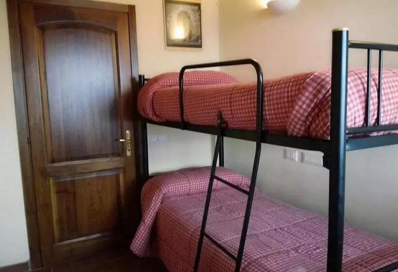 ホテル Agriturismo La Fonte