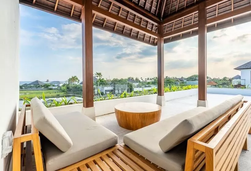 Om Cemagi Beach Villa Canggu
