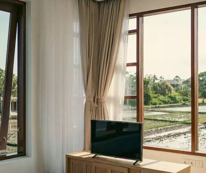 Om Cemagi Beach Villa Canggu