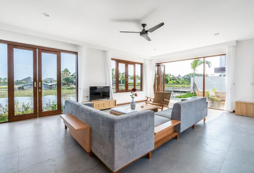 Om Cemagi Beach Villa Canggu