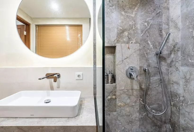 Om Cemagi Beach Villa Canggu