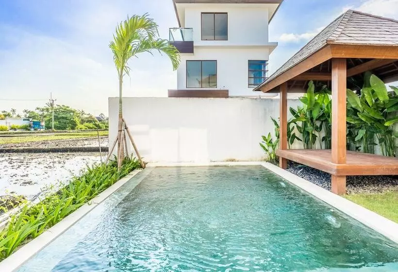 Om Cemagi Beach Villa Canggu