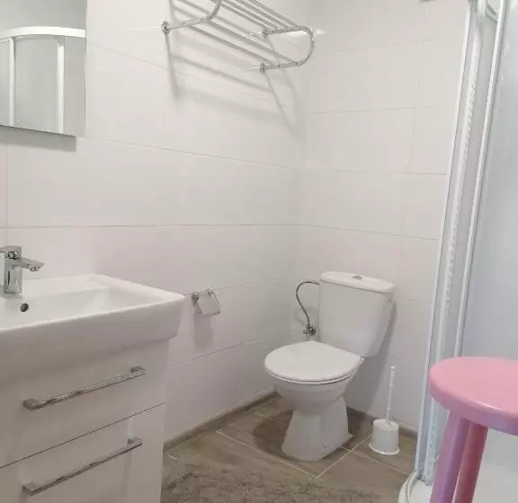 Majatalo Penzion Loren