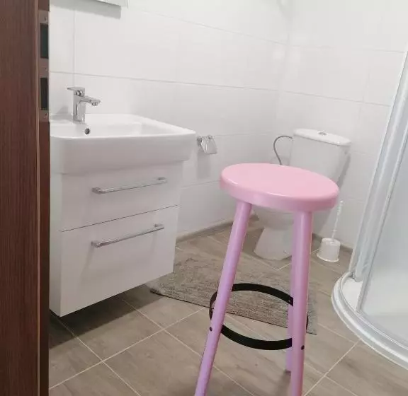 Majatalo Penzion Loren