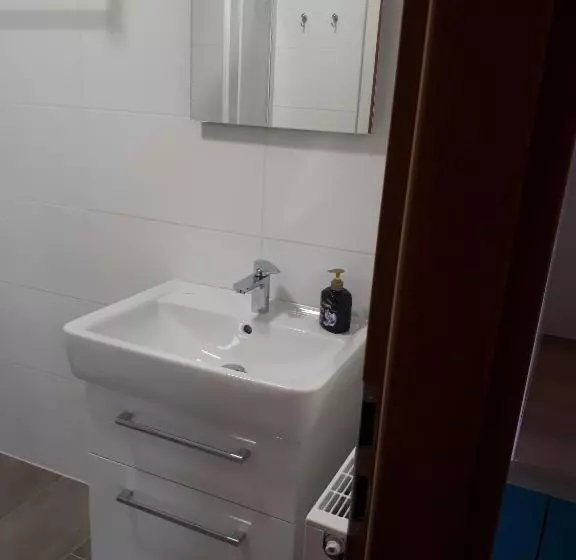 Majatalo Penzion Loren