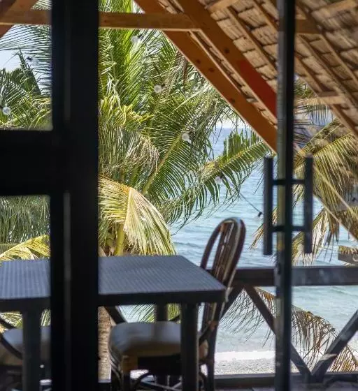 Lomakeskus Amami Beachfront Villa With Private Beach