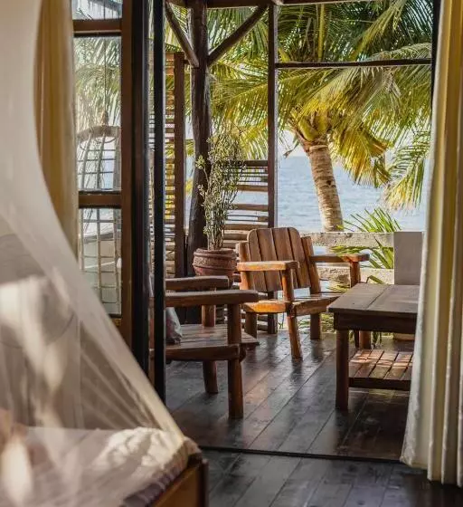 Lomakeskus Amami Beachfront Villa With Private Beach