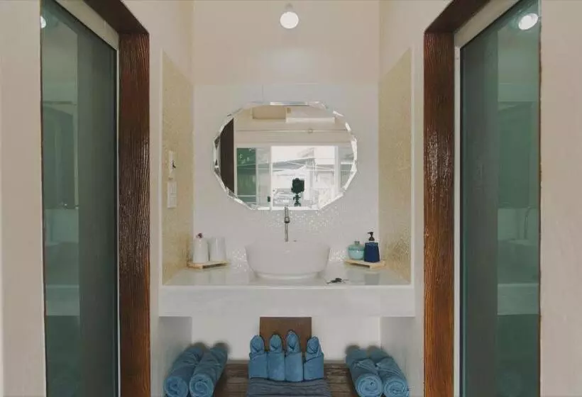 تختخواب و صبحانه Boutique Family Room Phitsanulok