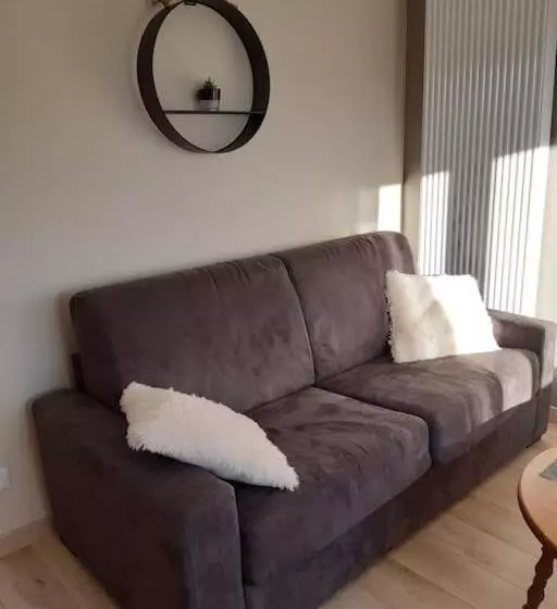 Champêtre   Gîte Entièrement Neuf à 100 Mètres De La Plage