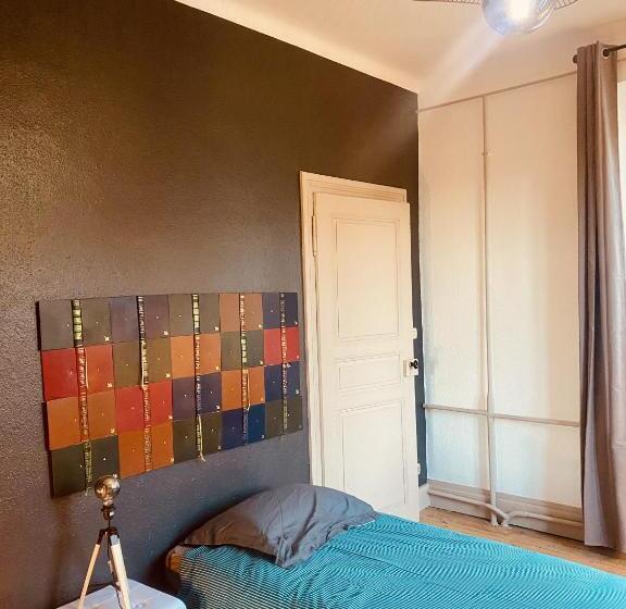 La Mariefacture Comme Un Livre Ouvert