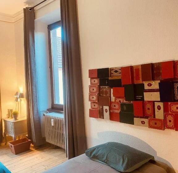 La Mariefacture Comme Un Livre Ouvert