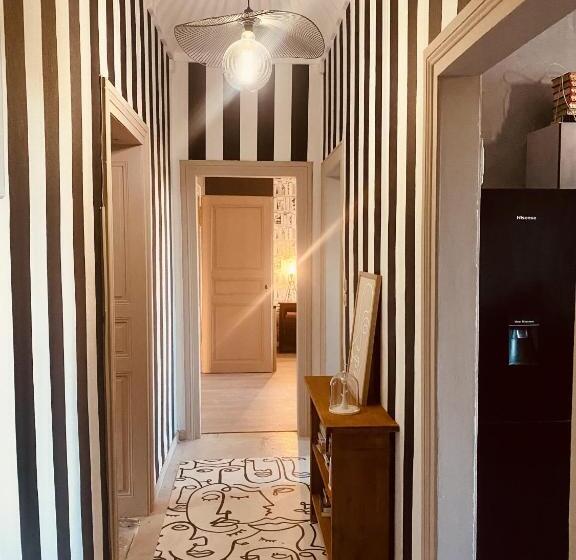 La Mariefacture Comme Un Livre Ouvert