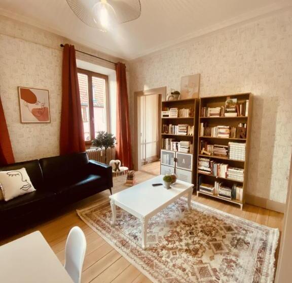 La Mariefacture Comme Un Livre Ouvert