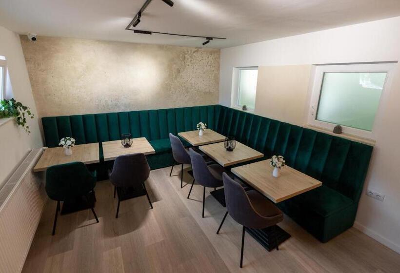 بنسيون Casa Sedra