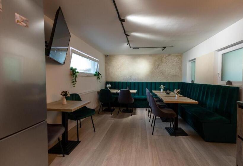 بنسيون Casa Sedra