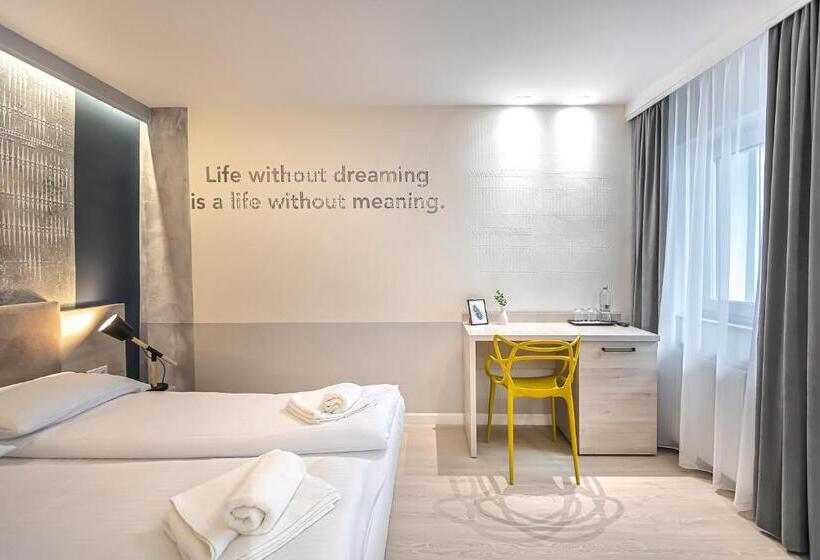 بنسيون Casa Sedra