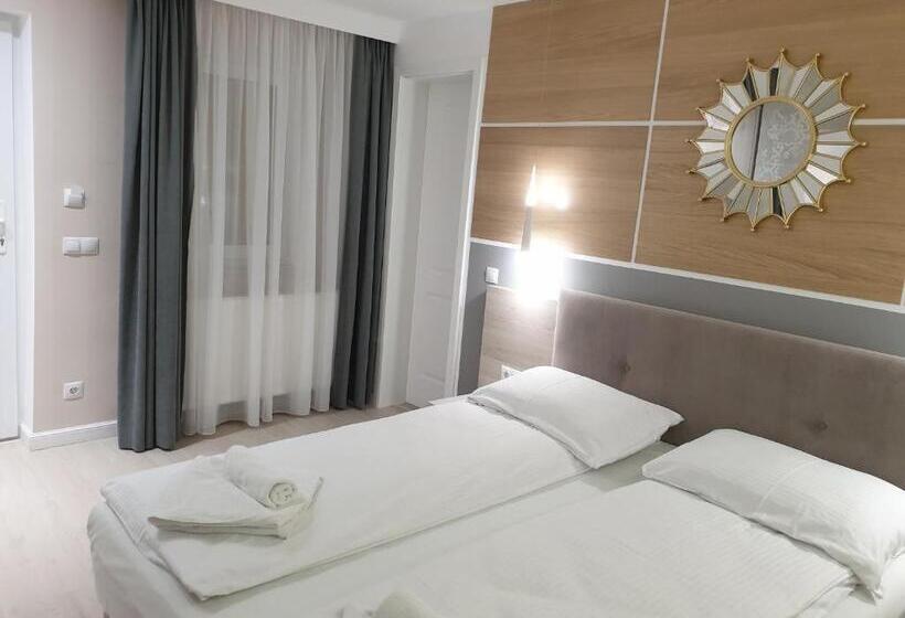 بنسيون Casa Sedra