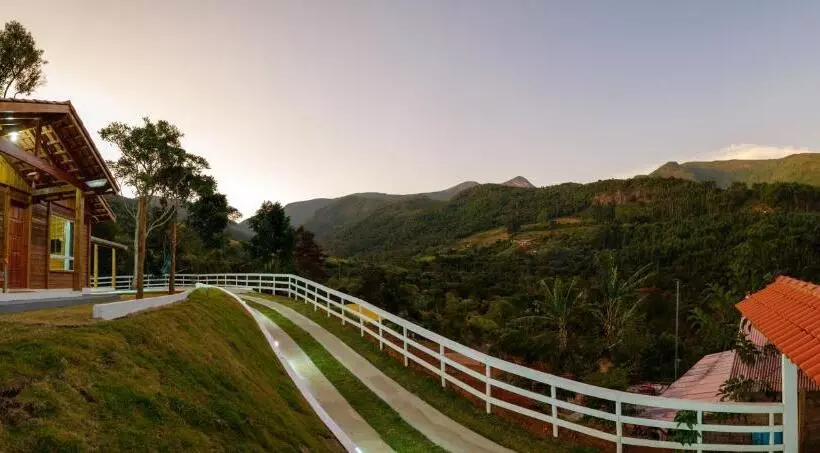 Recanto águas Nascentes   Casa Na Serra Com Piscina E Cachoeira No Quintal!!