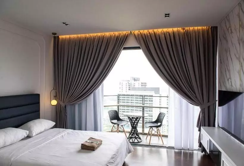 Stay @ Almas Puteri Harbour