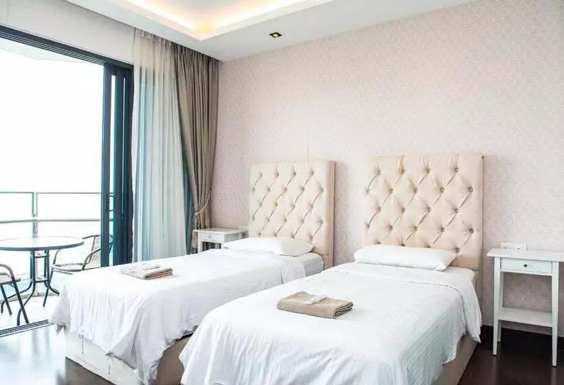 Stay @ Almas Puteri Harbour