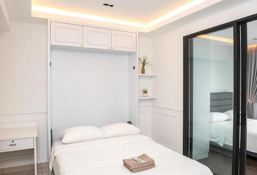 Stay @ Almas Puteri Harbour