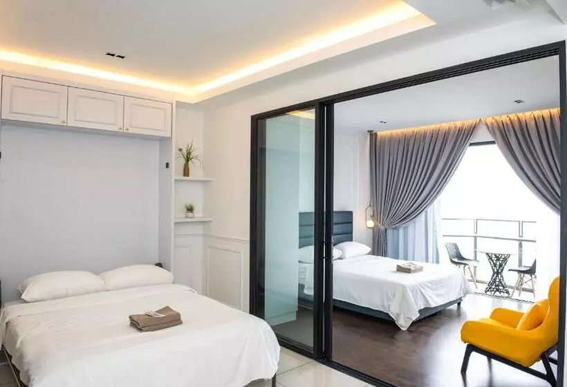 Stay @ Almas Puteri Harbour