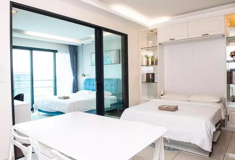 Stay @ Almas Puteri Harbour