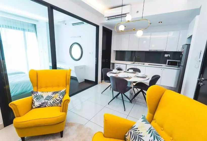 Stay @ Almas Puteri Harbour