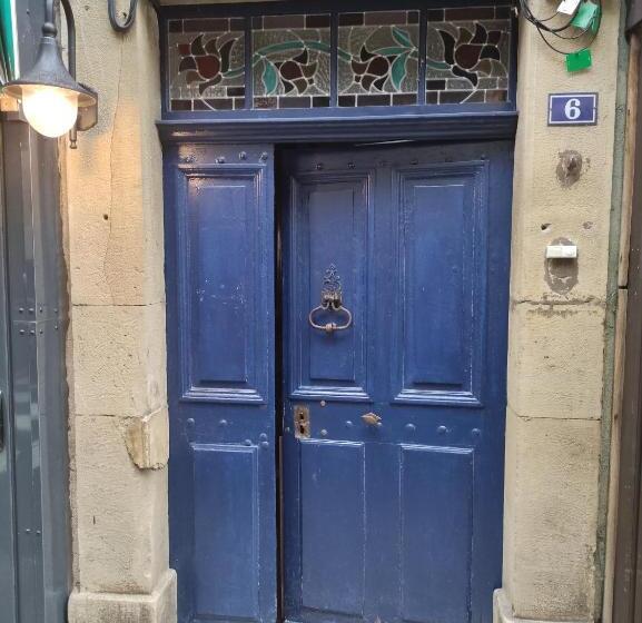 Appartement De 100m² Avec Parking