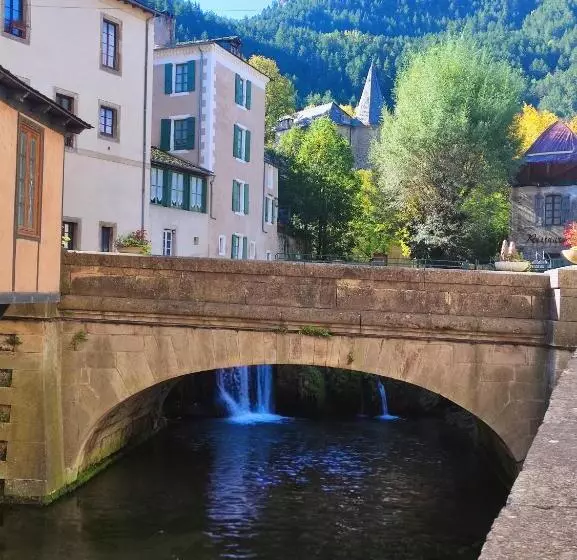 Appartement De 100m² Avec Parking