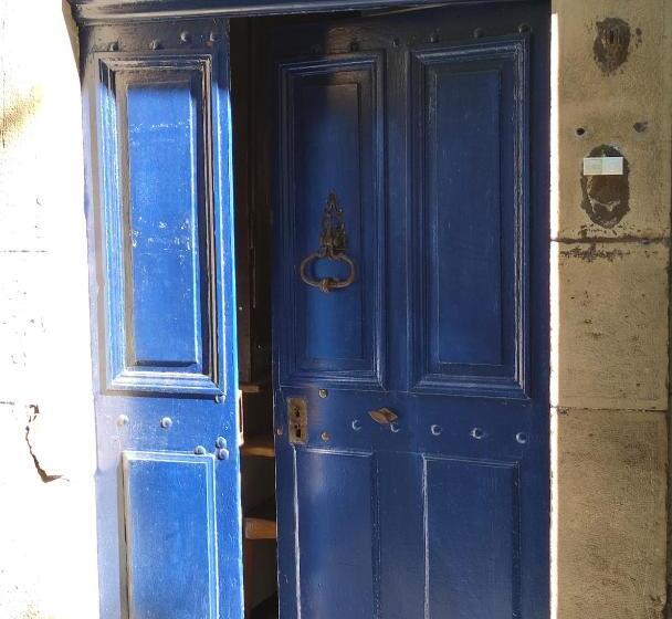 Appartement De 100m² Avec Parking