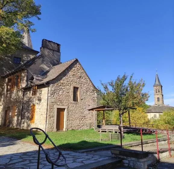 Appartement De 100m² Avec Parking