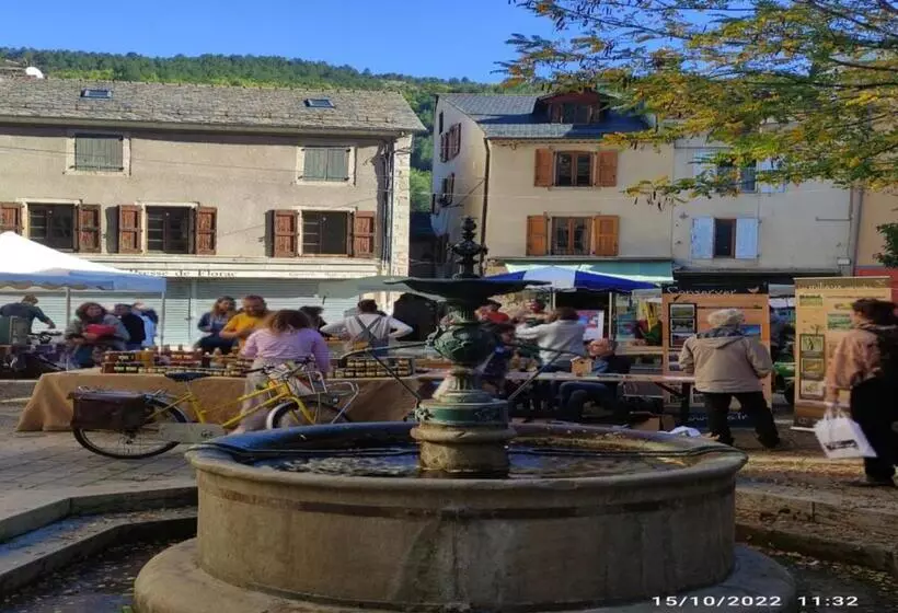 Appartement De 100m² Avec Parking